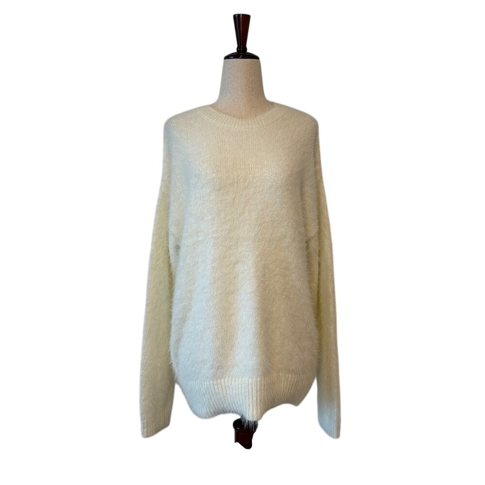 NWT Open Edit Fuzzy Boyfriend Sweater, Cream, Women's Size Small *W/ FLAW*